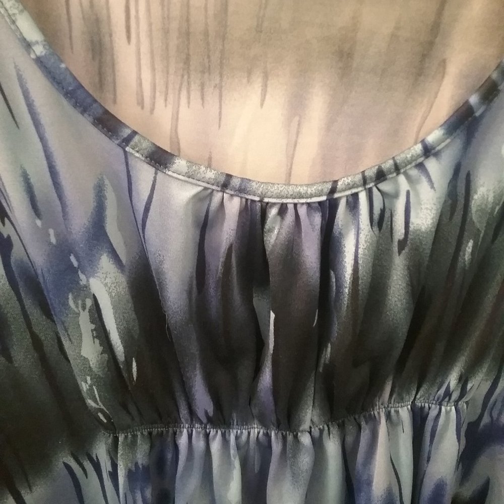 Allison Morgan Blue Top - Picture 3 of 3